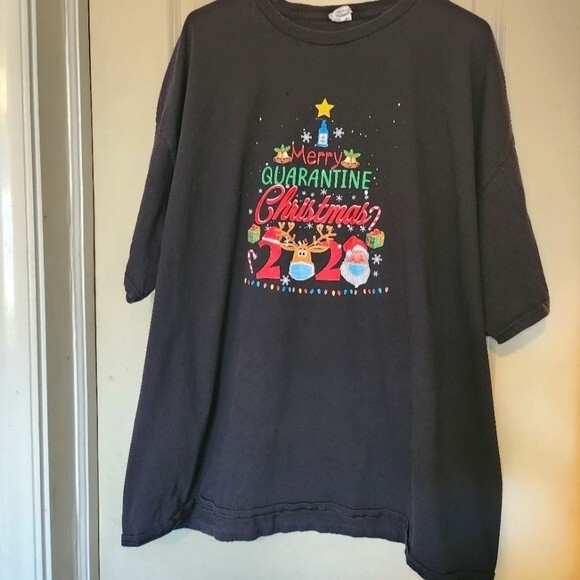 Hanes Unisex Merry Quarantine Christmas 2020 Graphic T-Shirt Size 4XL - Picture 1 of 3
